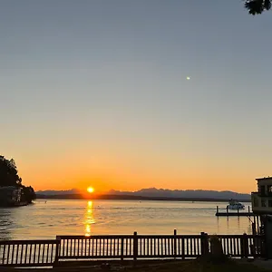 https://waterfront-hidden-gem.seattlehotelsites.com