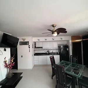  Apartamento Encantador Apto En El Rodadero Frente A La Playa Colombia